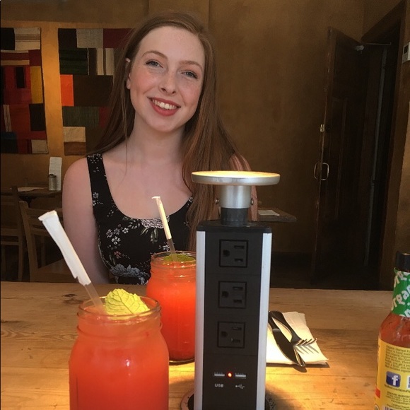 Meet your Posher, Meredith - Picture 1 of 1